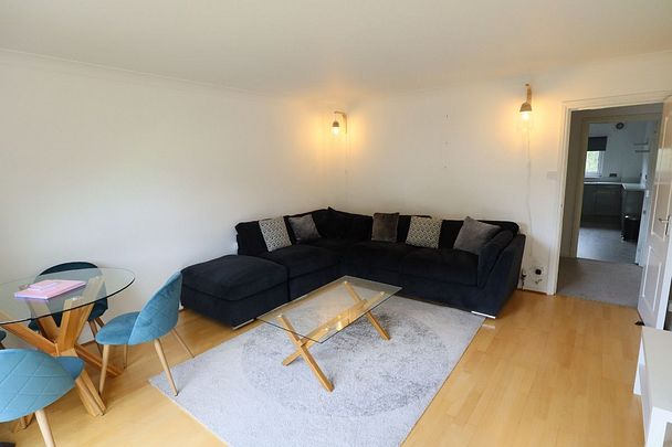 2 Bed, First Floor Flat - Photo 1