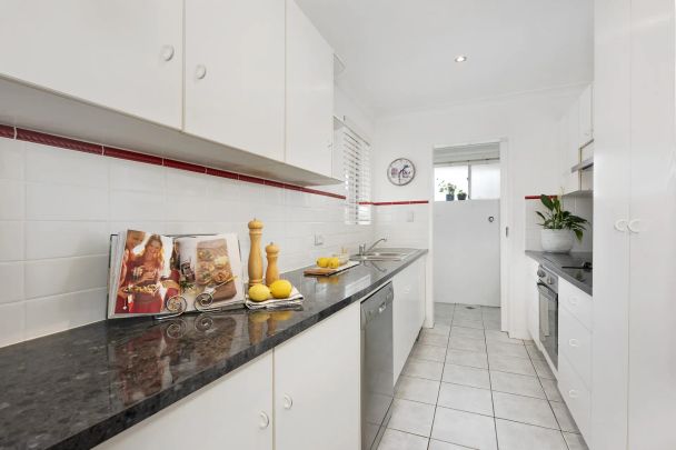 9/9 Stuart Street, Collaroy. - Photo 1