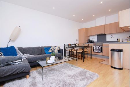 1 Bed Flat, Bromyard Avenue, W3 - Photo 2