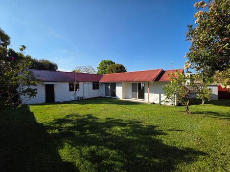 Fully Renovated Two-Bedroom Home in Prime Location - Photo 5