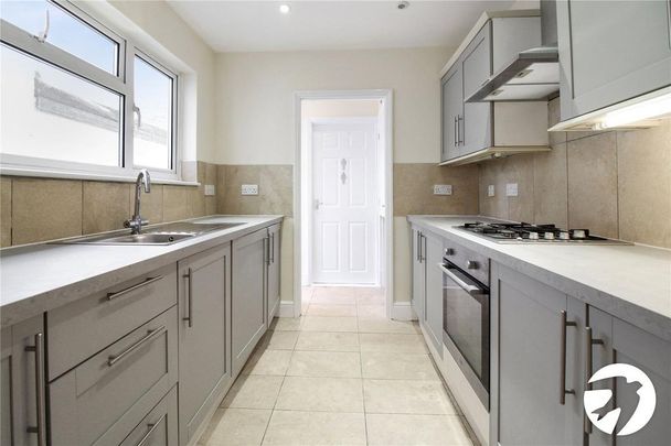 2 bedroom terraced house to rent - Photo 1