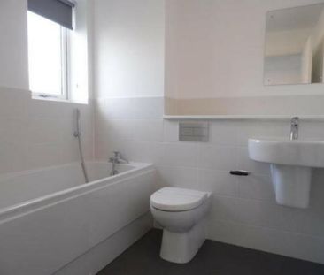 2 bed Semi-Detached - To Let - Photo 3