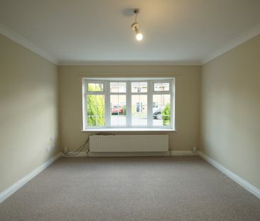 3 bedroom Mid Terraced House to let - Photo 1