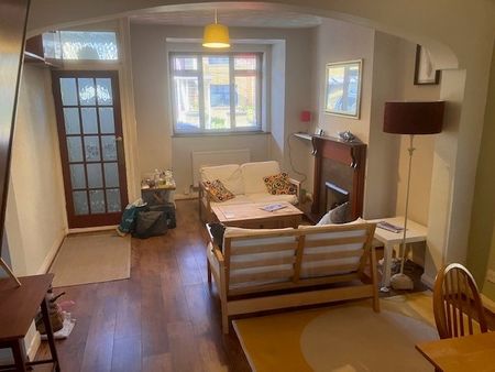 2 Bed Terraced House, Tower Hamlets Road, E7 - Photo 3