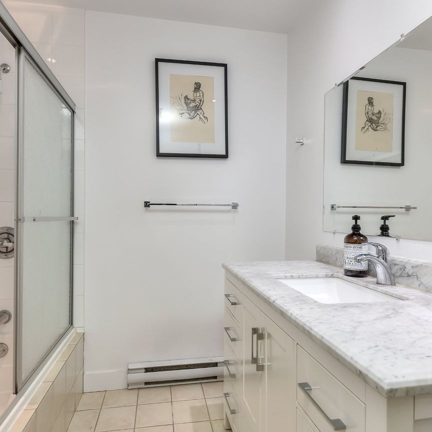 Condo for rent, Montréal (Ville-Marie) - Photo 1