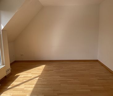 2 - Zimmer-Wohnung in Hamburg-Groß Flottbek (Seestraße 35) - Foto 1