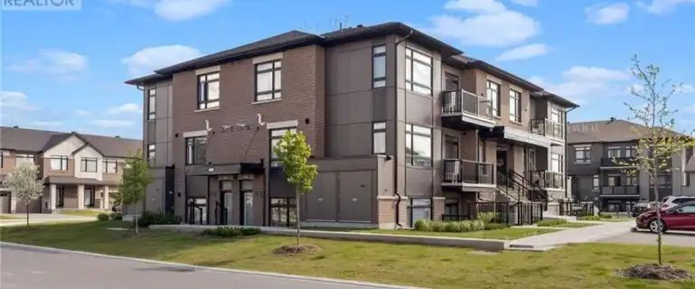 55 E OVERBERG WAY | 55 E OVERBERG WAY, Ottawa - Photo 1