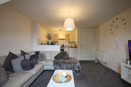 2 bedroom flat to rent - Photo 5