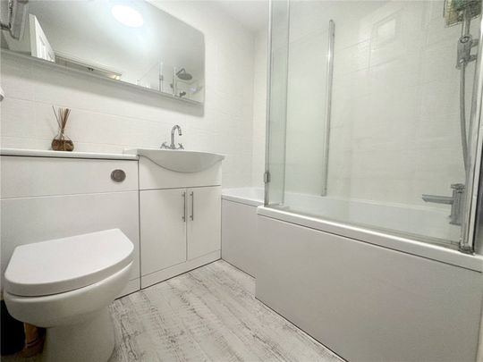 Wilkins Gardens, Bournemouth, BH8 - Photo 1