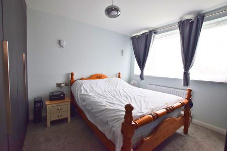 3 bedroom detached house to rent - Photo 5