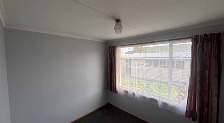 Family home in time for Christmas - Photo 4