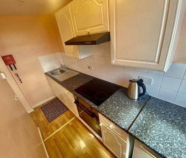 1 bedroom flat to rent - Photo 6