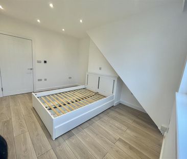 Blenheim Road, Harrow - Photo 2