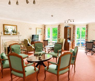 South Street, Epsom, Surrey, KT18 7PS - Photo 1