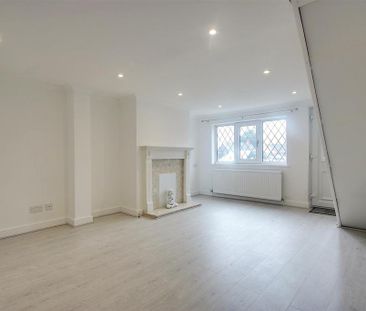 2 bedroom cottage to rent - Photo 1