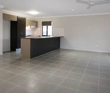 6 Roosevelt Loop, Mount Louisa QLD 4814 - House For Rent | Domain - Photo 5