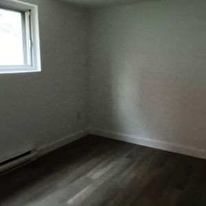 ST-LÉONARD 31/2 LIBRE RÉNOVÉ - Photo 2