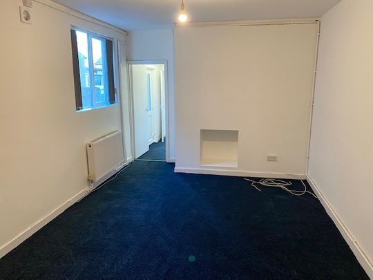 Connaught Road, Roath - Photo 1