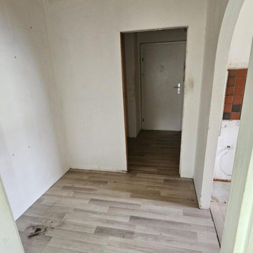 3 Zimmer Genossenschaftswohnung zur Selbstrenovierung oder saniert - Photo 1