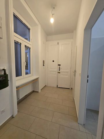 Elegante unbefristete hofseitige 2 Zimmer - Altbauwohnung mit moderner Ausstattung - in 1070, Halbgasse nahe Westbahnhof & Mariahilfer Straße - Photo 3