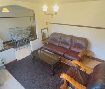 Blackpool View, Leeds, LS12 5PE - Photo 3