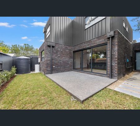 3/6 Gilmour Street, Burwood, Vic 3125 - Photo 2