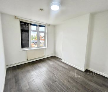 3 bedroom bungalow to rent Roman Road, Luton, Bedfordshire, LU4 - Photo 2