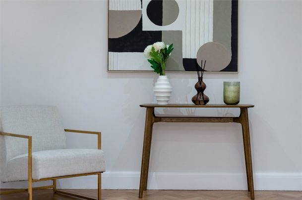 Stunning Four-Bedroom Family Home with Roof Terrace & Hyde Park Views – Hyde Park Square, W2 - Photo 1