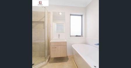 Near new 3 bedroom house - Photo 3