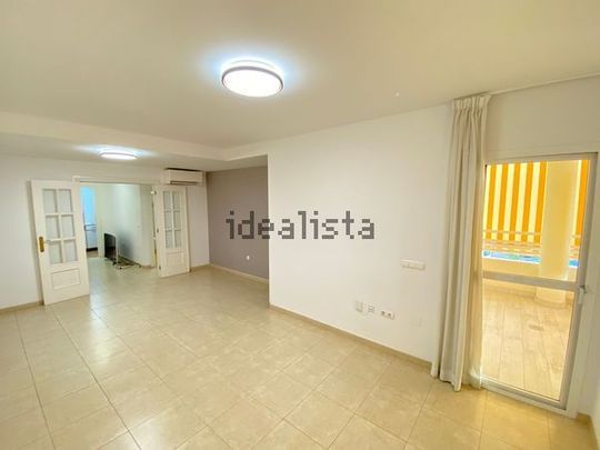 Alquiler de piso en Calle Enrique Van Dulken s/n - Foto 1