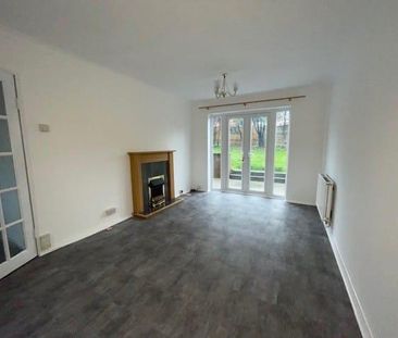 3 bedroom detached house to rent - Photo 3