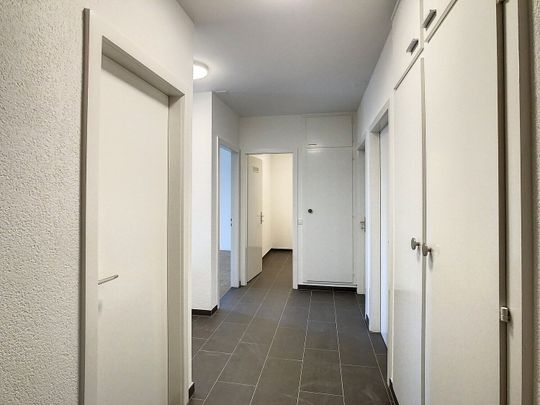 Superbe logement entièrement rénové avec vue imprenable sans vis-à-vis! - Photo 1