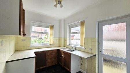 2 bedroom terraced house to rent - Photo 2