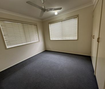 Low-set & Convenient 3 Bedroom Unit! - Photo 4