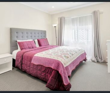 Low-Maintenance, Stylish Family Home in Prime Coomera Location - Photo 6