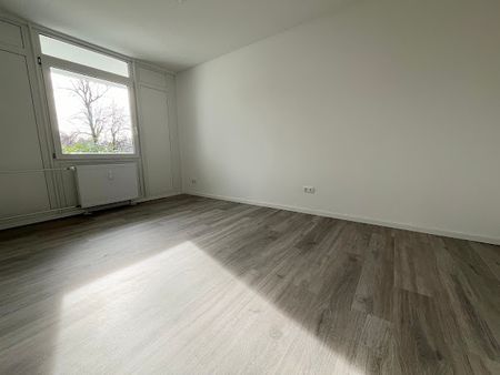 Schöne 2-Zimmer-Wohnung mit Balkon! - Foto 2