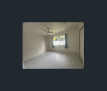 2 bedroom duplex in good condition - Photo 1