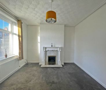 Middleton Road, Chadderton - Photo 1