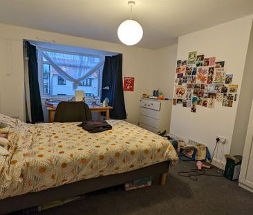 5 bedroom semi-detached house to rent - Photo 2