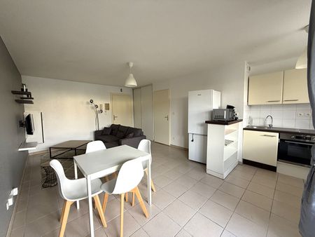 Location Appartement 2 pièces 43m² - Photo 2