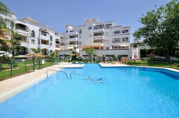 Alquiler de piso en Avenida las Palmeras, 21 - Photo 1