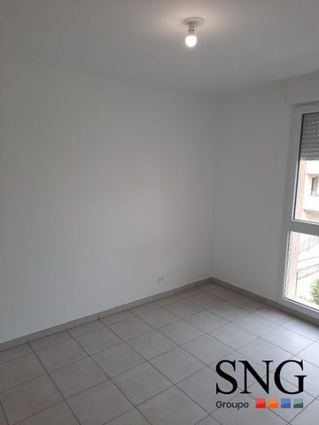 T2 AVEC PARKING ET BALCON - Photo 2