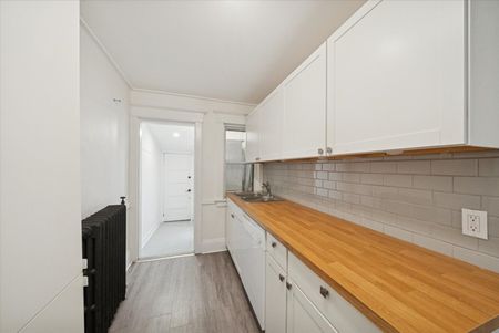For Lease - 1578A Queen Street, Toronto, Ontario - Photo 2
