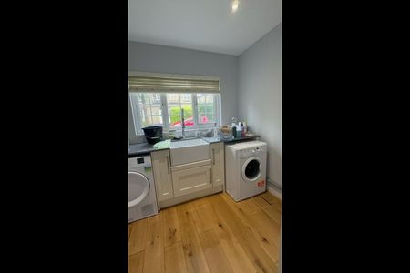 Room in a Shared House, Chargrove Close, SE16 - Photo 3