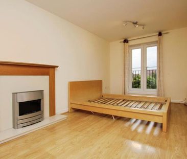 A spacious two bedroom town house is a popular location! - Photo 1