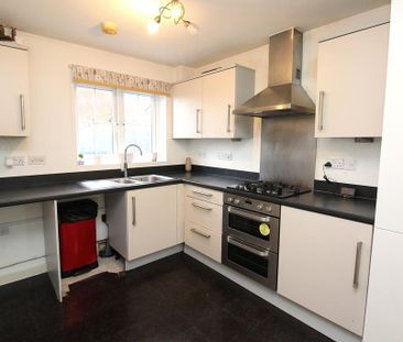 3 bedroom end of terrace house to rent - Photo 6