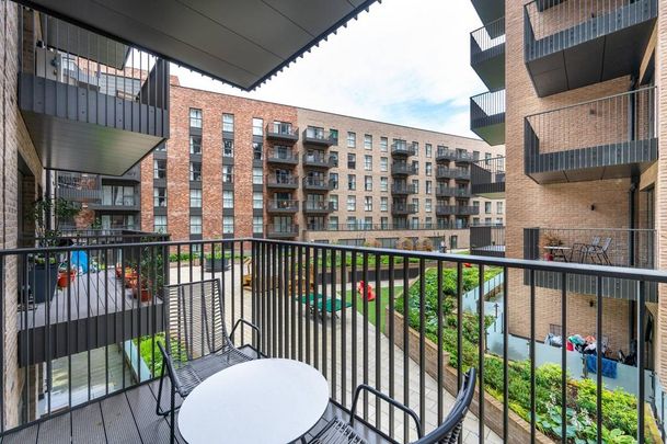 2 bedroom flat to rent - Photo 1