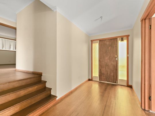 12 Julie Crescent - Photo 1