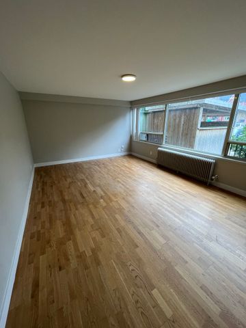 77 Spencer Avenue - Photo 2
