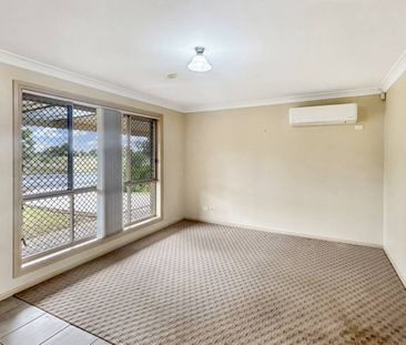 Charming 3 Bedroom House in Alfred Street - Photo 3